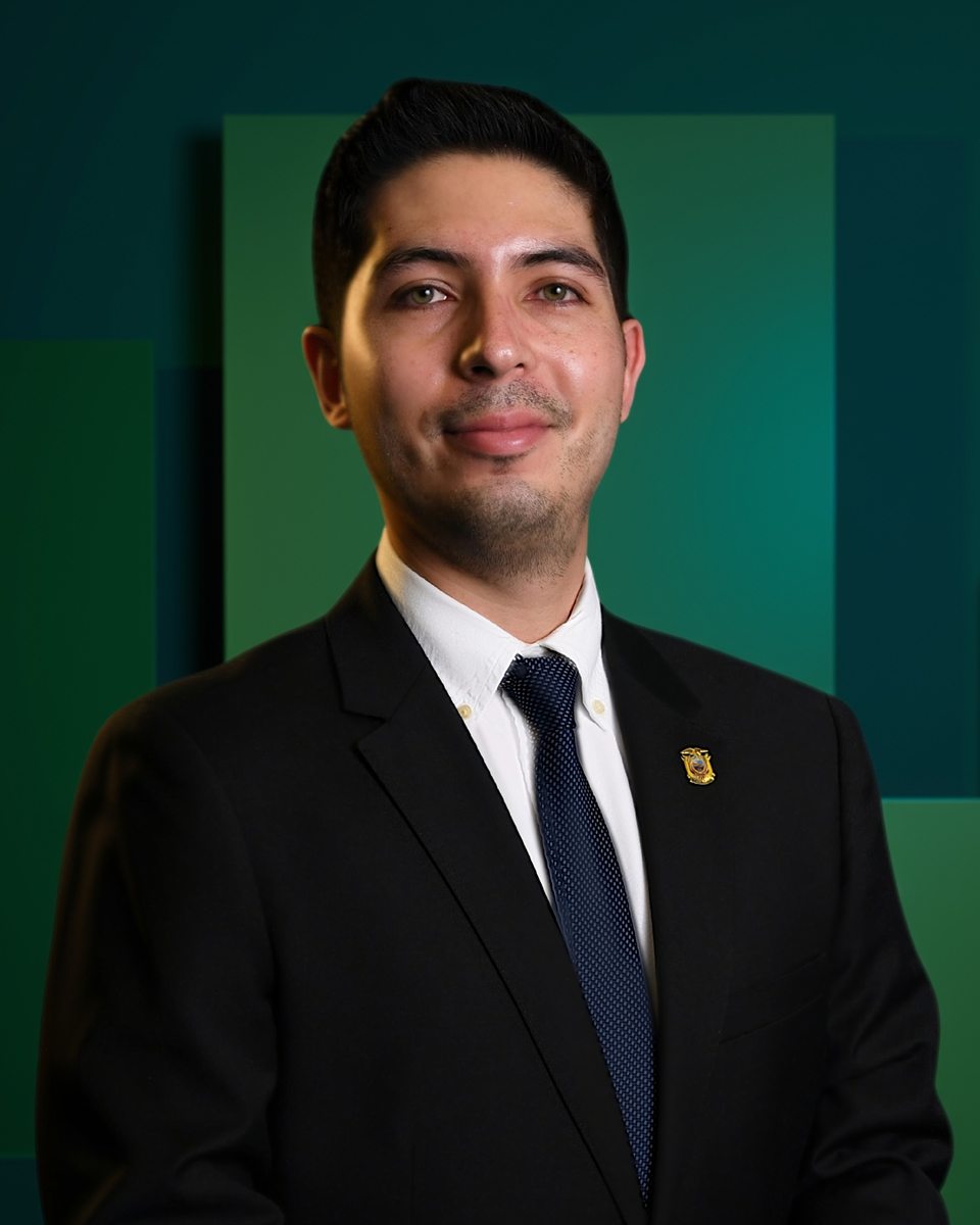 Portrait of Ricardo Carri&oacute;n